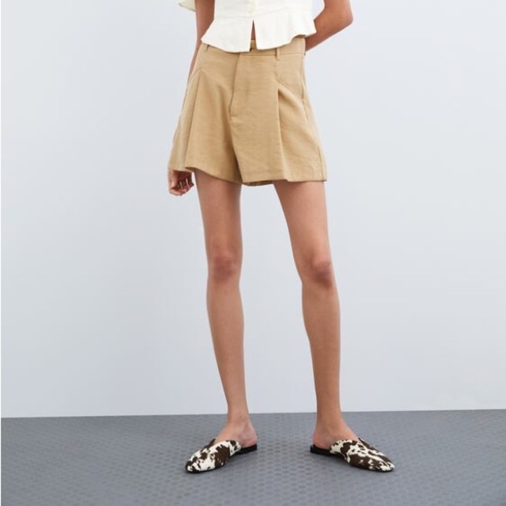 Zara pleated shorts